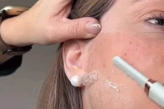 Jak golić twarz trymerem, aby uniknąć podrażnień i uzyskać idealny efekt