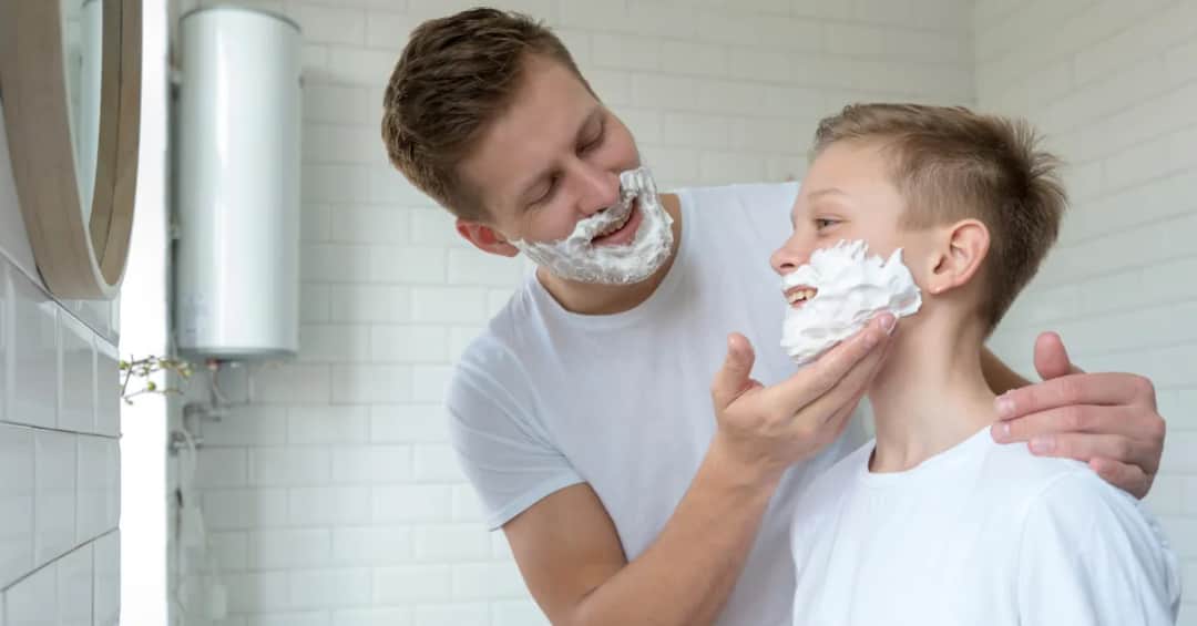 W jakim wieku zacząć się golić? Odpowiedzi na ważne pytania W jakim wieku zacząć się golić? Odpowiedzi na ważne pytania