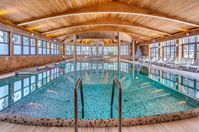 Najlepsze spa dla niej - relaksacyjne pakiety, które zachwycą każdą kobietę